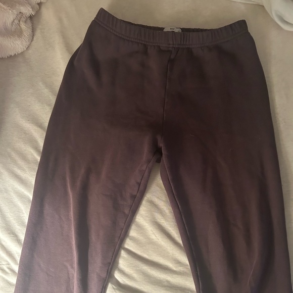 Aritzia sweatpants (tna) - Picture 3 of 3